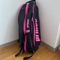 テニスラケットケースの画像