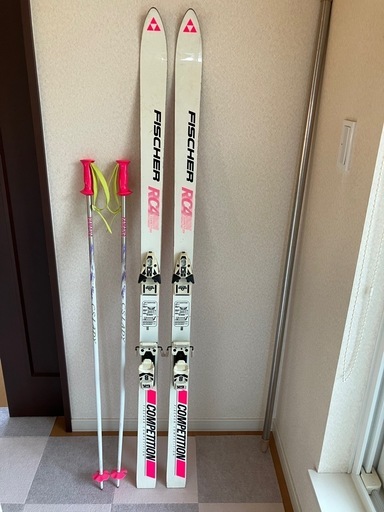 Fischerスキー板160cm+ストックセット (ひよ🐣) 新旭川のスキーの中古