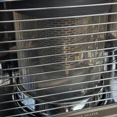 コロナ FF式石油暖房機 FF-6811PR 中古ストーブの画像