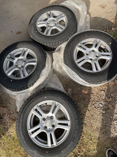 スタッドレスタイヤ