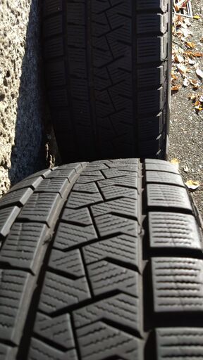 ノア装着 195/65R15スタッドレスとアルミホイール4本セット（＋タイヤチェーン）
