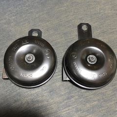 ハイエース‼️200系（ワイド）‼️新車外し‼️センターコンソール、純正ホーン、純正灰皿、‼️バラ売り可‼️の画像