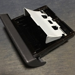 ハイエース‼️200系（ワイド）‼️新車外し‼️センターコンソール、純正ホーン、純正灰皿、‼️バラ売り可‼️の画像