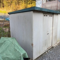 鉄製物置の画像