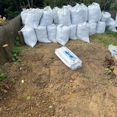 花壇の土　土嚢袋入りの画像