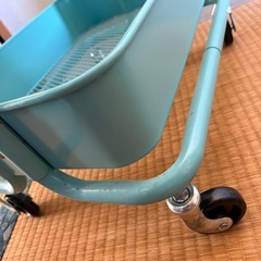 IKEA キャスター付き　３段ワゴンの画像