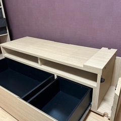 テレビボードの画像