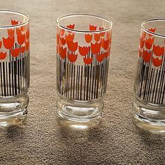 【無料・中古】グラス(コップ)と什器を差し上げますの画像