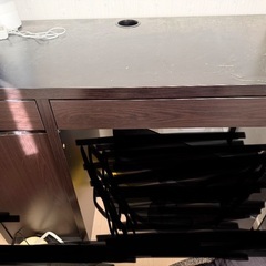 🉐ﾊﾟｿｺﾝ💻ﾃﾞｽｸﾃｰﾌﾞﾙ（ﾌﾞﾗｯｸ）3000円になりますの画像