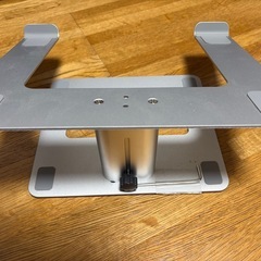 ノートパソコンスタンド 組み立て式 ノートPCスタンド タブレットホルダー 高さ調整可能 腰痛/猫背防止 滑り止め 炭素鋼 ホルダー Macbook Air/Macbook Pro/iPad Pro and Notebooks等に対応の画像