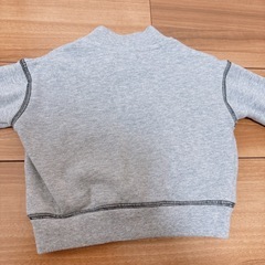 ベビー用グレーパーカーの画像