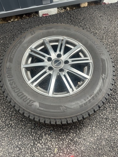 スタッドレス4本225/70R16 (naoya a) 川中島のタイヤ、ホイールの中古