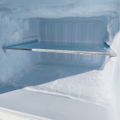 動作確定済 転売可 レトロ冷蔵庫 2020年製 未清掃です。 レトロデザイン冷蔵庫 レトロ風冷蔵庫 2ドア冷蔵庫 冷凍冷蔵庫 エディオン　アイリス　　　　　の画像