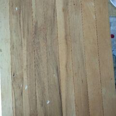 折りたたみ式木製テーブル　屋内　アウトドアの画像