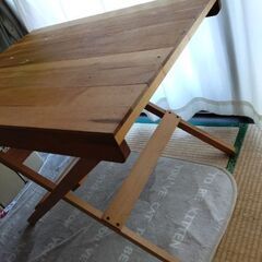 折りたたみ式木製テーブル　屋内　アウトドアの画像