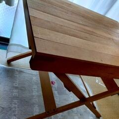 折りたたみ式木製テーブル　屋内　アウトドアの画像