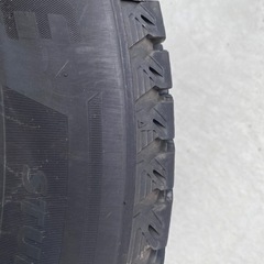 【値下げしました】ブリヂストン　スタッドレスタイヤ　225/65R17の画像