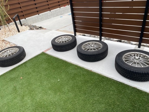 【値下げしました】ブリヂストン　スタッドレスタイヤ　225/65R17