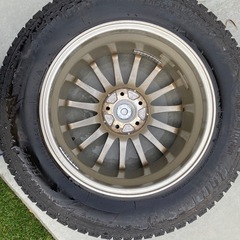 【値下げしました】ブリヂストン　スタッドレスタイヤ　225/65R17の画像