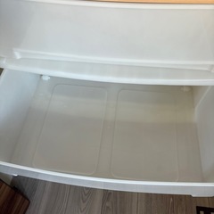 4段衣装ケースの画像