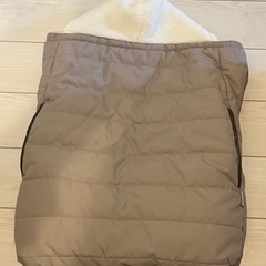 防寒ケープ　抱っこ紐につけられるの画像