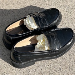 rowena ローファー　22.5の画像