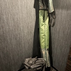 スキー板、ブーツの画像