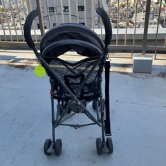 折りたたみ式ベビーカーの画像
