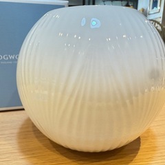B7128【ウエッジウッド】ホワイトフォリア ベース 13cmの画像