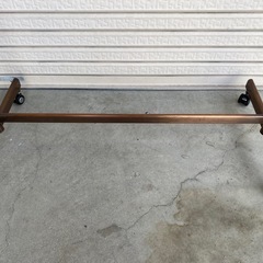 ① アイアン ハンガーラック ブロンズ　キャスター付きの画像