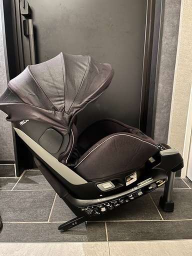レカロ チャイルドシート (回転•日除け付き)