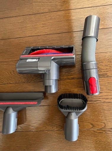 ダイソンV8 コードレスクリーナー ( カワターチ) 行徳の生活家電《掃除