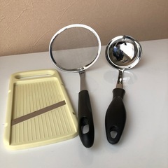 カゴ、瓶ボトル、135ml計量カップお玉まとめ売りの画像