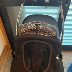 ミッキー柄ベビーカーの画像