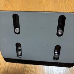 ノートパソコンスタンド 縦置き 収納 PCホルダー 調節可能 アルミ合金素材 の画像