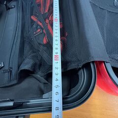 ESCAPE'S 赤色キャリーケース Mサイズ 鍵付きの画像