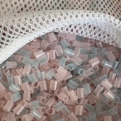 パイプ枕のストロービーズの画像