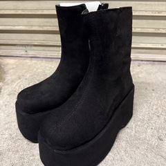 早い者勝ち✨新品未使用 GRL厚底ブーツの画像