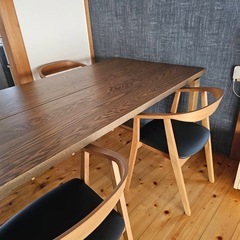 IKEAモールビロンガ　ダイニングテーブルセット　椅子4脚の画像