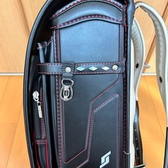 ランドセル 黒×赤の画像