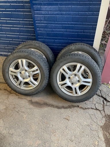 155/65R13 スタッドレスタイヤ　アルミホイール付 中古　軽トラなどにも 155/65r13 スタッドレスタイヤ4本 アルミホイールつき (くう) 帯広の
