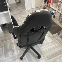 CYBER GROUNDゲーミングチェアの画像