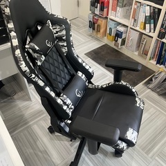 CYBER GROUNDゲーミングチェアの画像