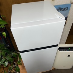 【HR-B12E3W 】2023年製 Hisense ハイセンス ノンフロン冷凍冷蔵庫 124L 説明書・備品付属の画像