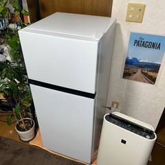 【HR-B12E3W 】2023年製 Hisense ハイセンス ノンフロン冷凍冷蔵庫 124L 説明書・備品付属の画像