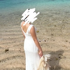 simple ウェディングドレス パット付き の画像