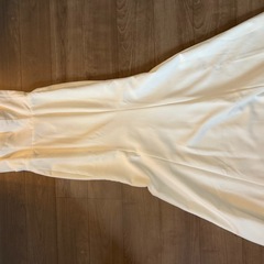 simple ウェディングドレス パット付き の画像