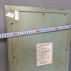 　　　姿見　全身鏡　スタンドミラー　
高さ150、幅33、脚ありの画像