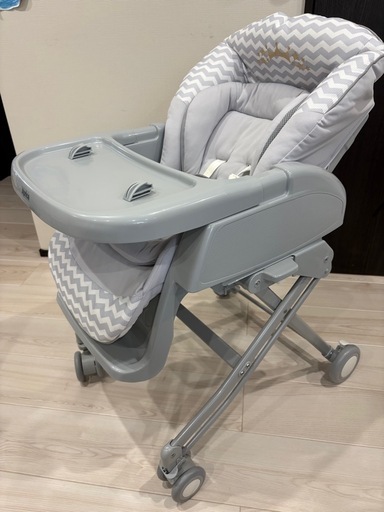 Apricaユラリズム ベビーハイローチェア