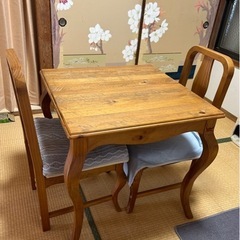 カフェテーブルセット（木製）の画像